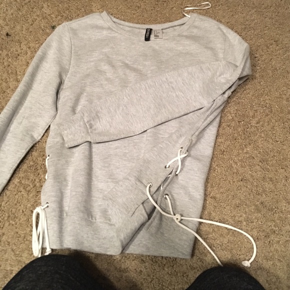 crew neck - Picture 3 of 4