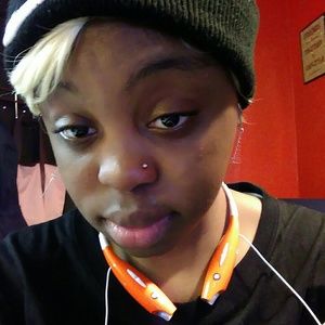 Meet your Posher, Alisha