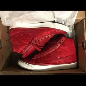 Used Red Nike blazers sz 7.5 men's