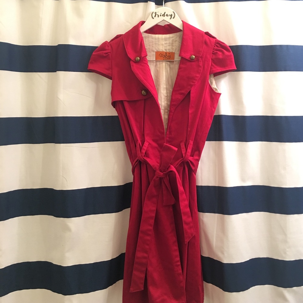 Beautiful Long Red Tailored Short Sleeved Jacket