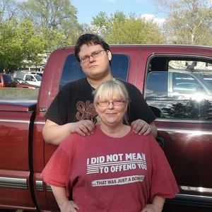 Meet your Posher, Sandi