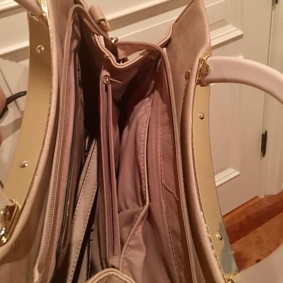 Handbag - Picture 2 of 2