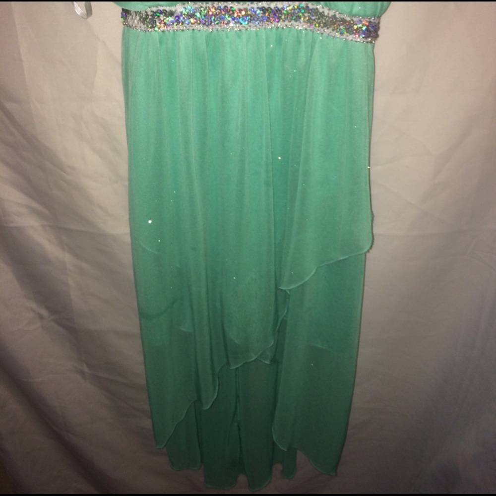 Dress - Picture 2 of 4