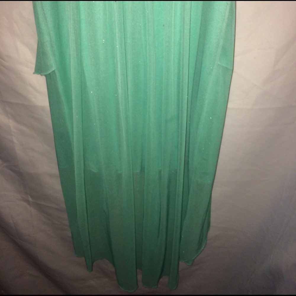 Dress - Picture 4 of 4