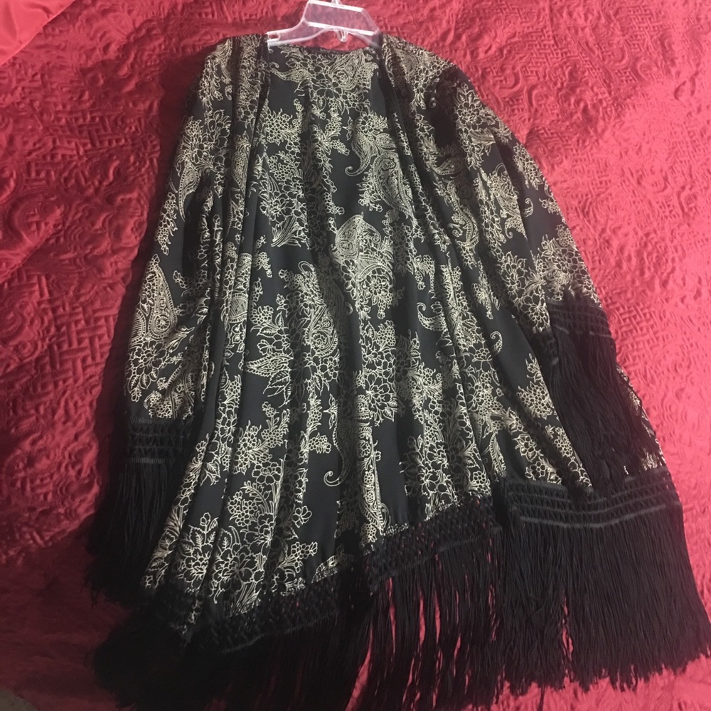 Angl fringe kimono