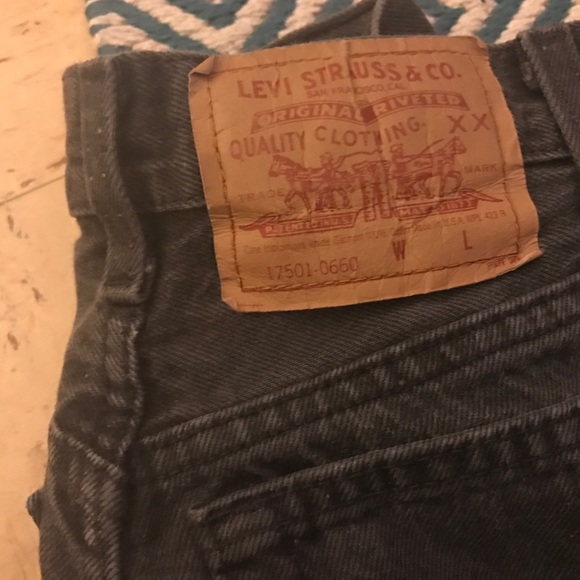 🚫SOLD🚫 VINTAGE 501 LEVIS SZ 24 PERF FADED BLACK - Picture 3 of 5