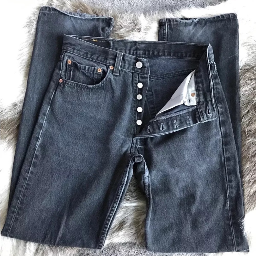 🚫SOLD🚫 🔥VINTAGE LEVIS 501s SZ 28 🔥