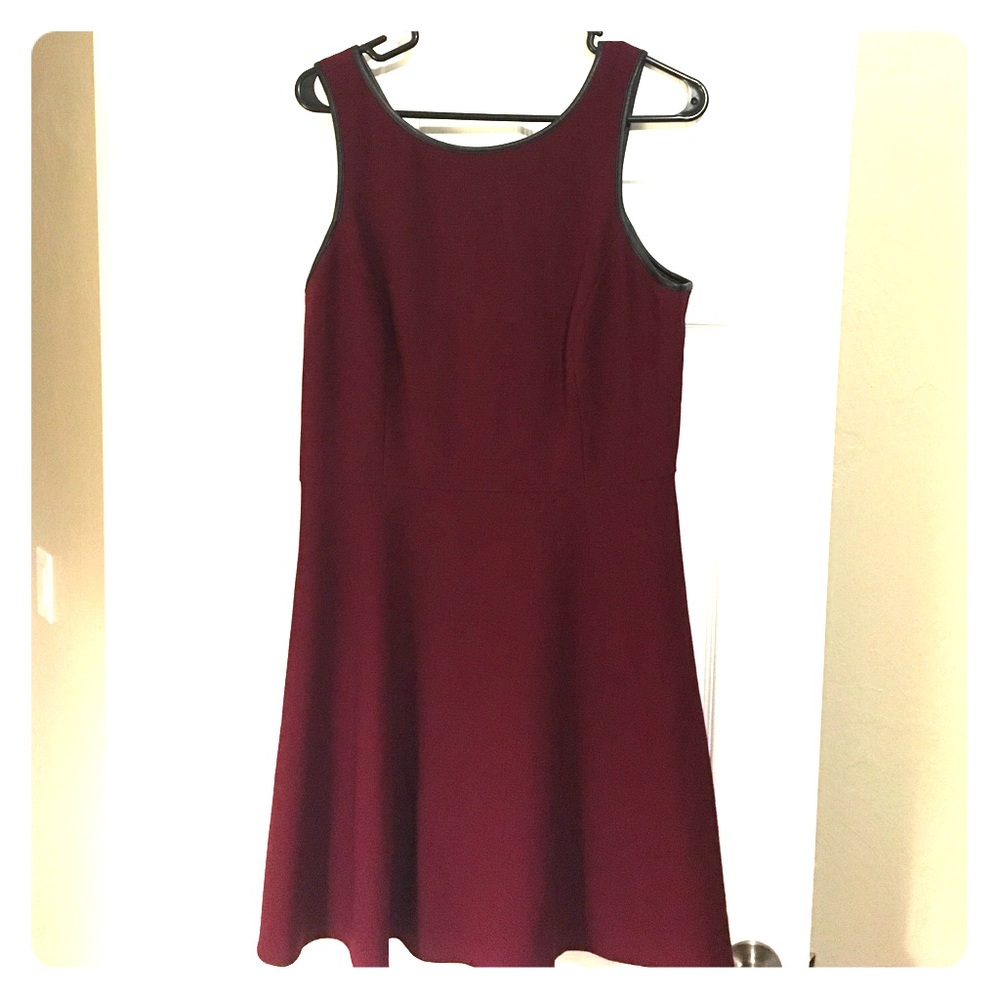 Burgundy Gianni Bini