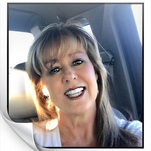 Meet your Posher, Lindy