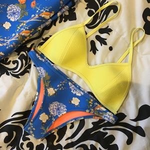 Yellow and blue floral triangl bathing suit