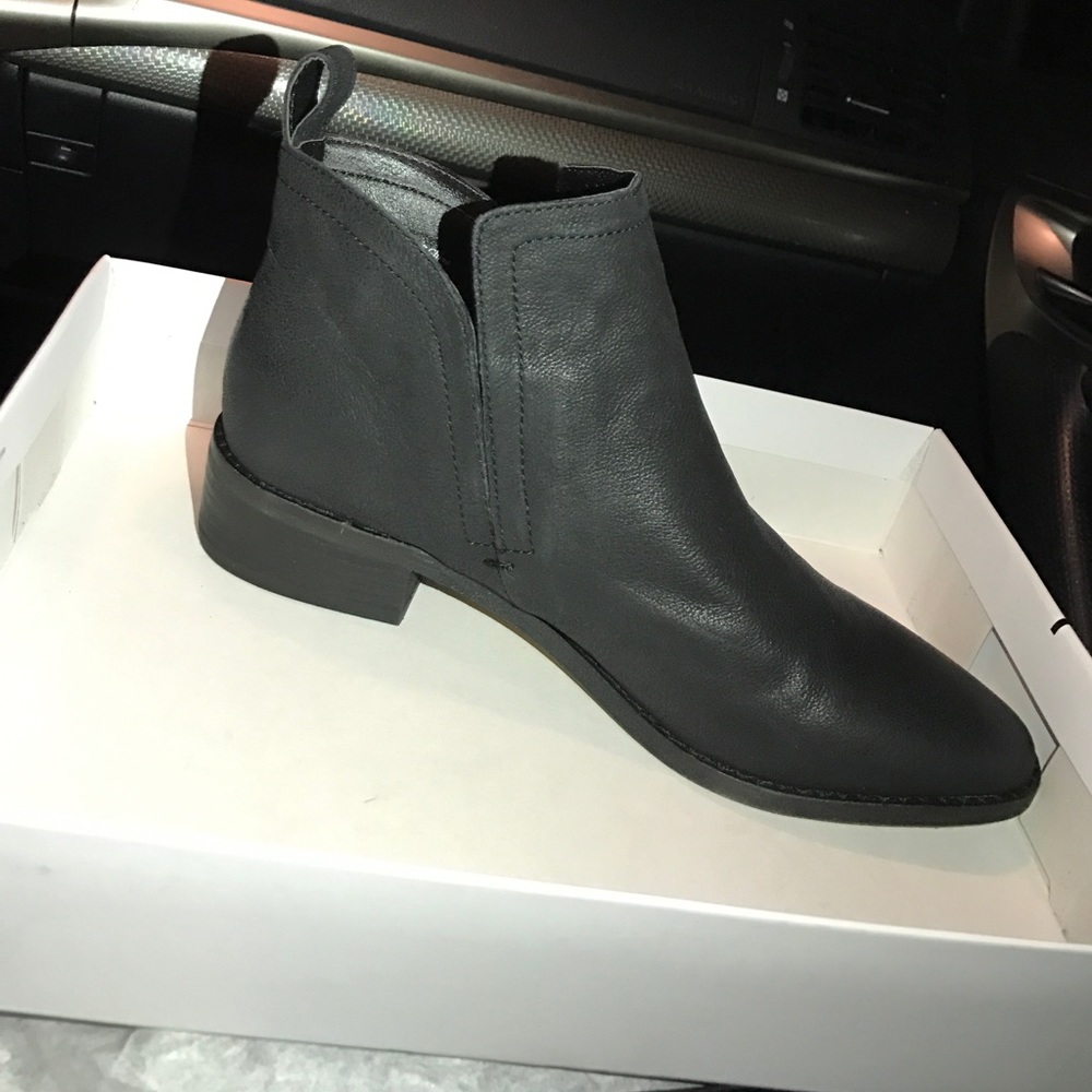 Dolce Vita ankle boots