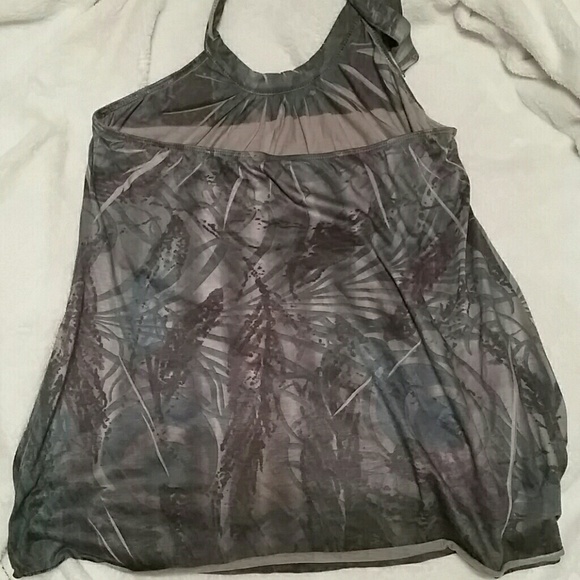 Halter Top - Picture 2 of 3