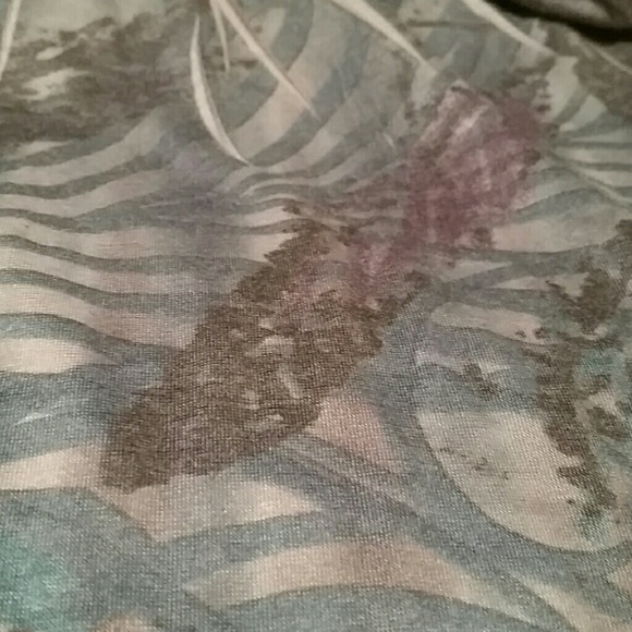 Halter Top - Picture 3 of 3