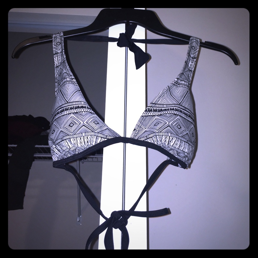 Limited Edition Bikini Top 🎀🎀🎀