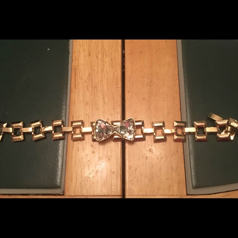 1 left!!! Bow bracelet - Picture 4 of 4