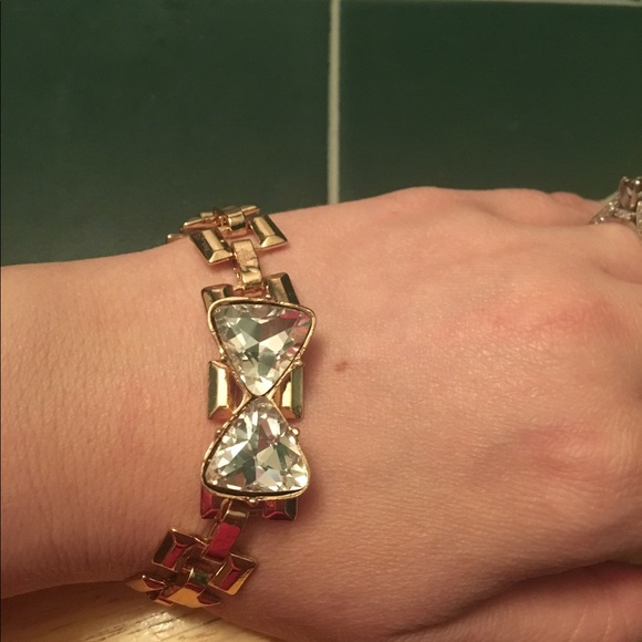 1 left!!! Bow bracelet - Picture 3 of 4