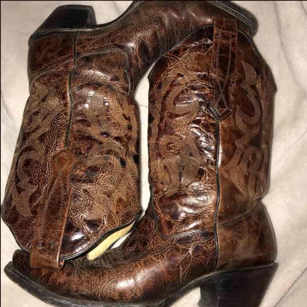 Corral boots