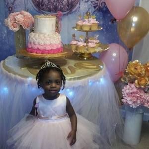 Meet your Posher, Nadia