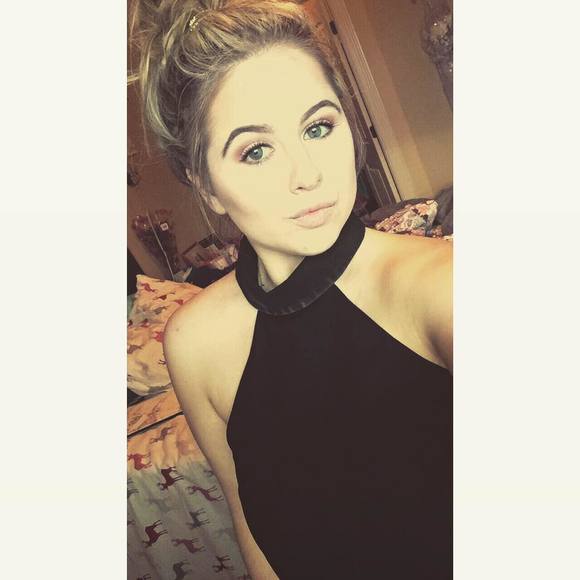 Meet your Posher, Taylor - Picture 1 of 1