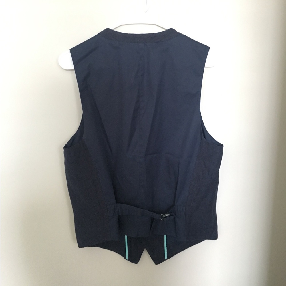 Fossil Vest - Picture 4 of 5