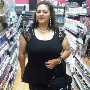 Meet your Posher, Elvira