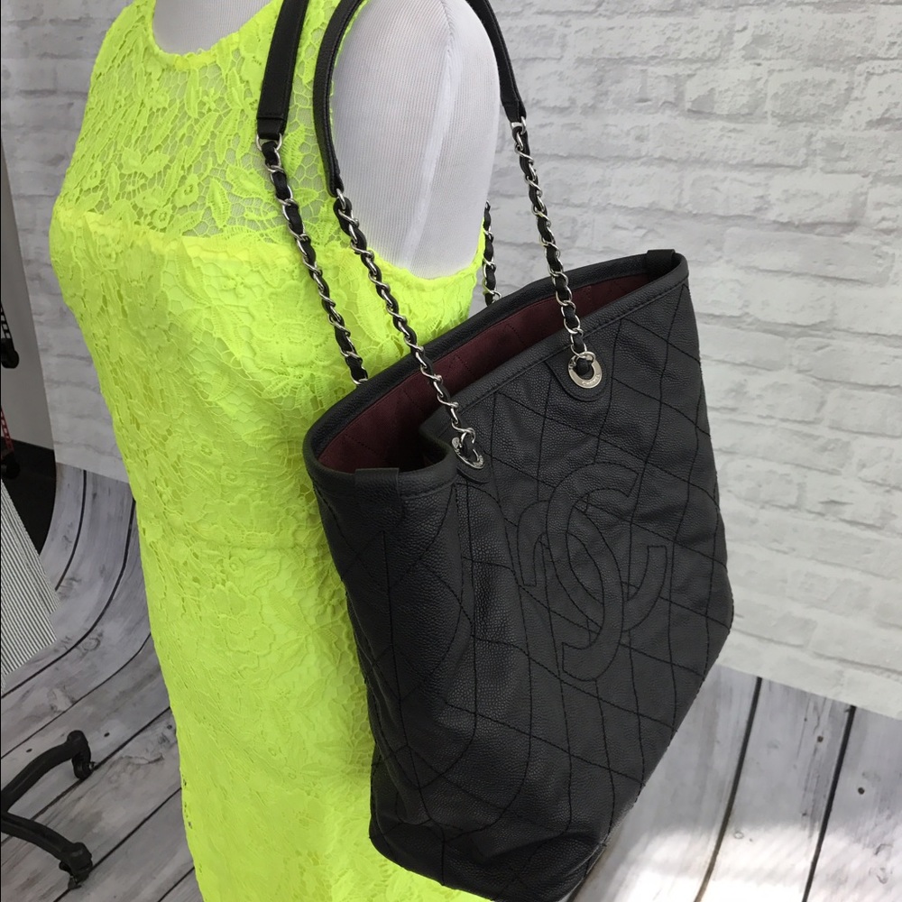 Chanel black caviar tote silver HDW