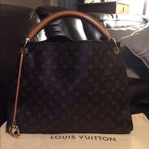 Trade Authentic LV Artsy & Gucci Clutch