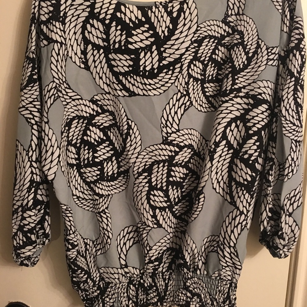 Silk New York and company blouse - Picture 3 of 3