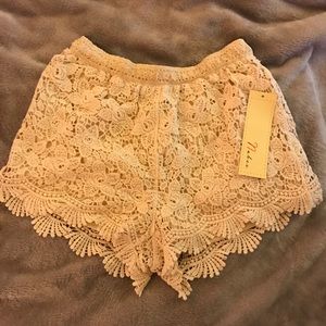 Shorts NWT