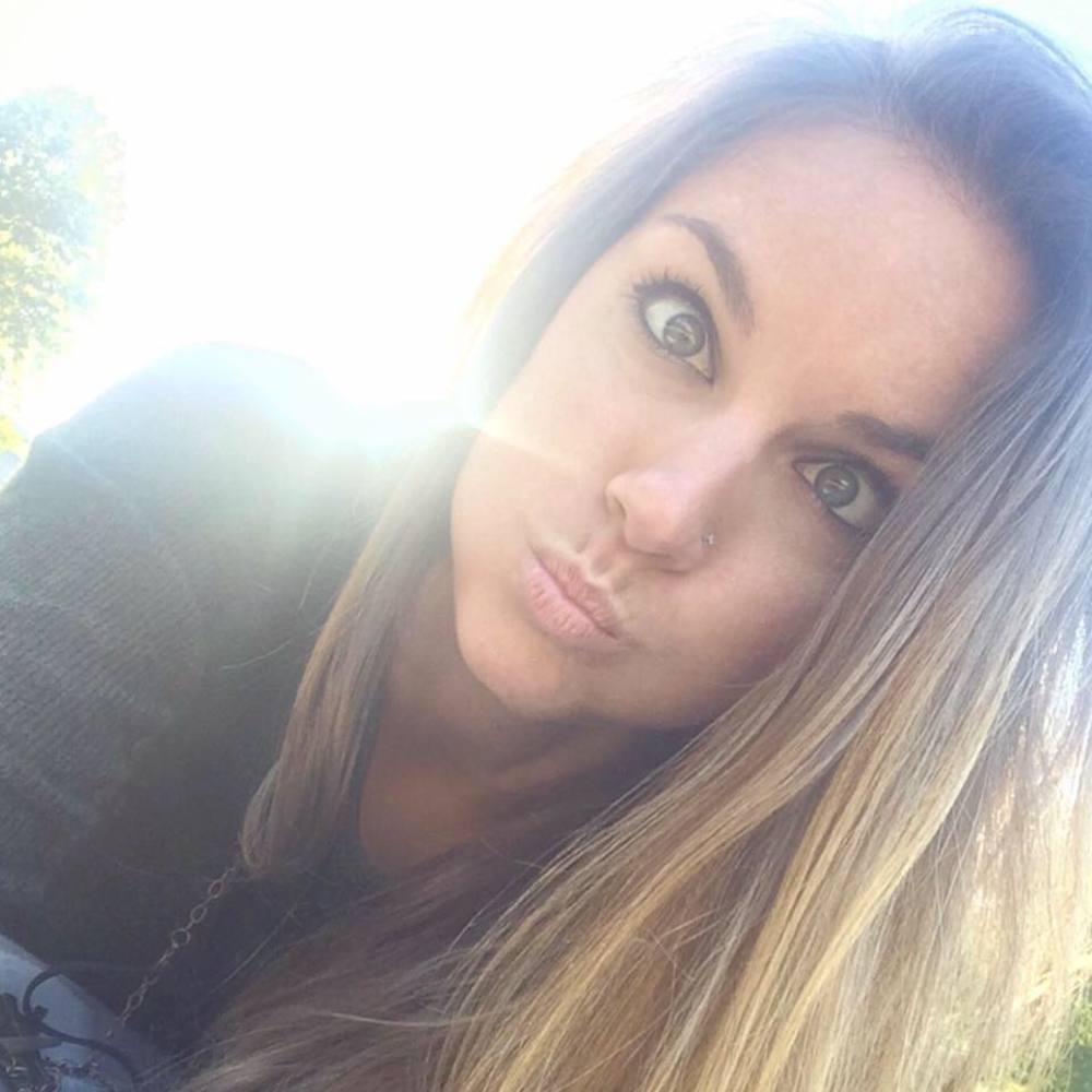 Meet your Posher, Cortney