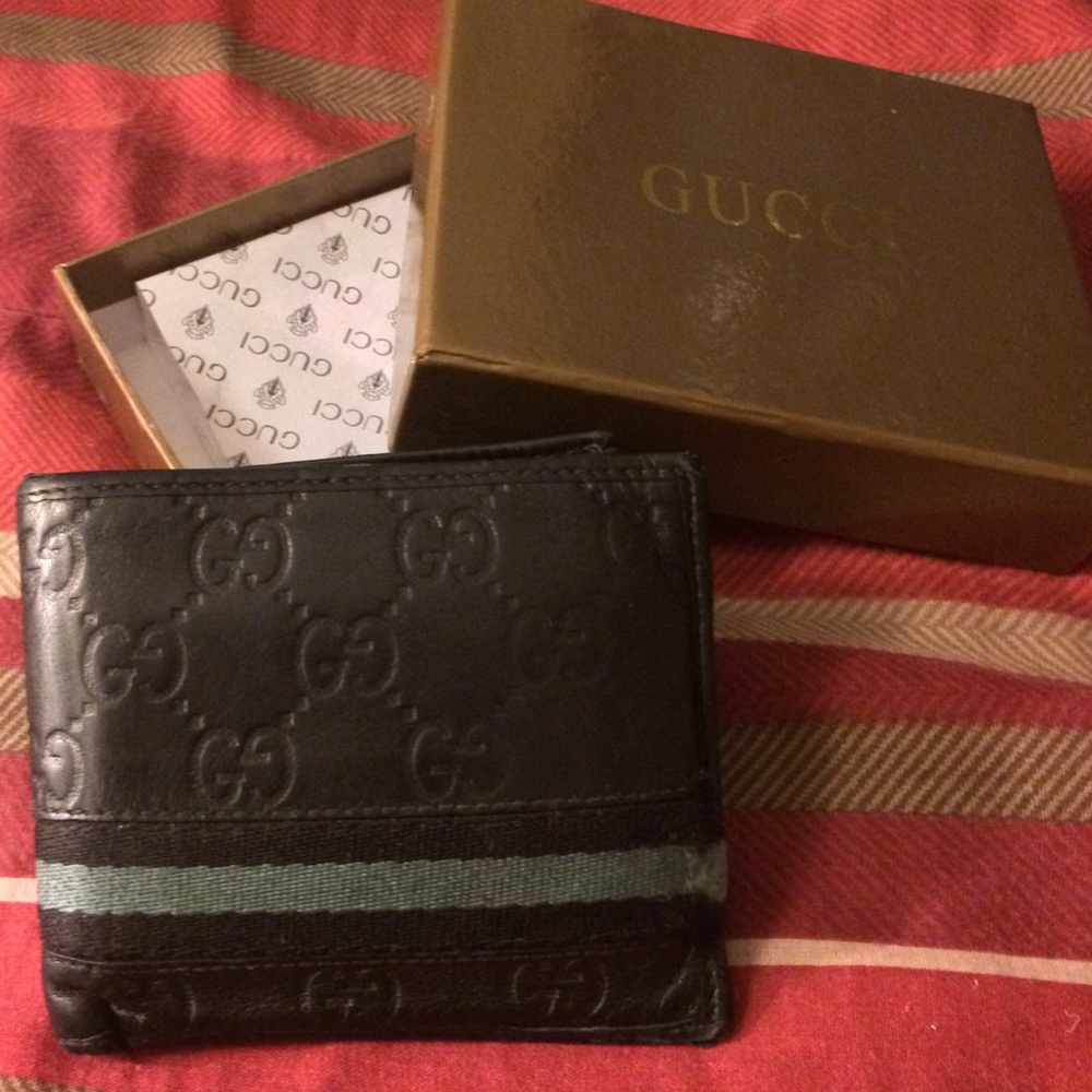 Authentic Black Leather Gucci Wallet rare