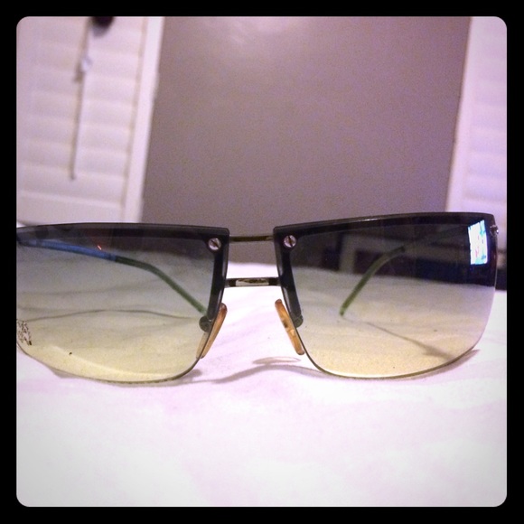 Authentic Gucci sunglasses w/Swarovski- Vintage! - Picture 5 of 5