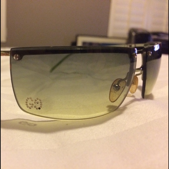 Authentic Gucci sunglasses w/Swarovski- Vintage! - Picture 3 of 5