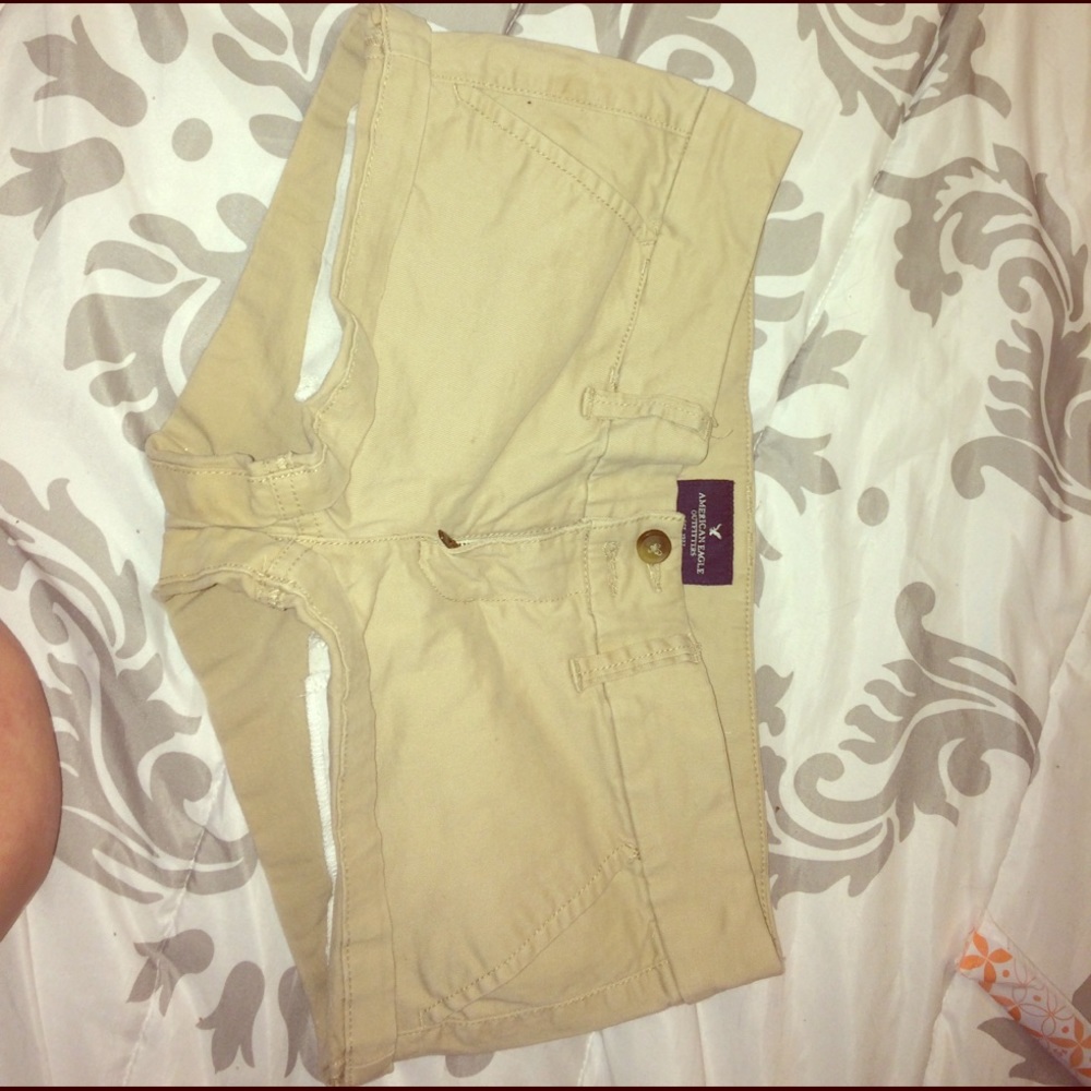 American eagle khaki shorts