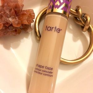 Tarte shape tape contour concealer: light sand