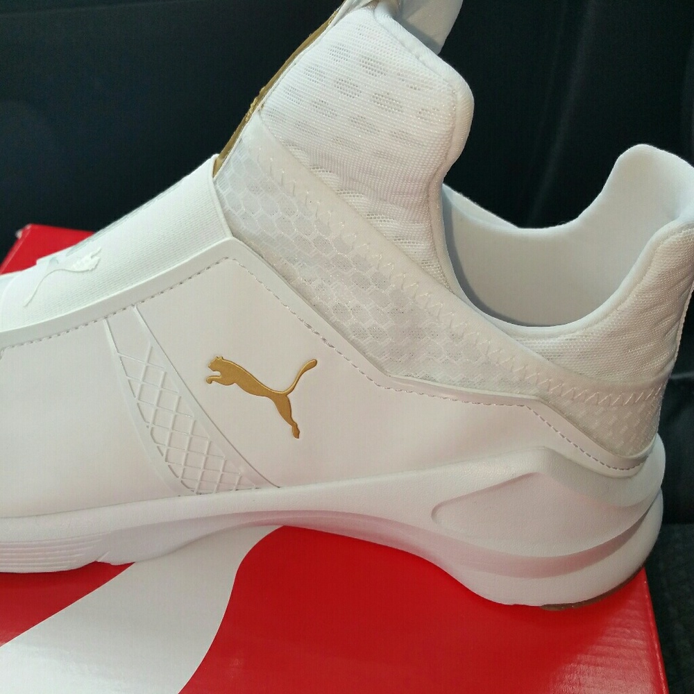 Pumas - Picture 2 of 2