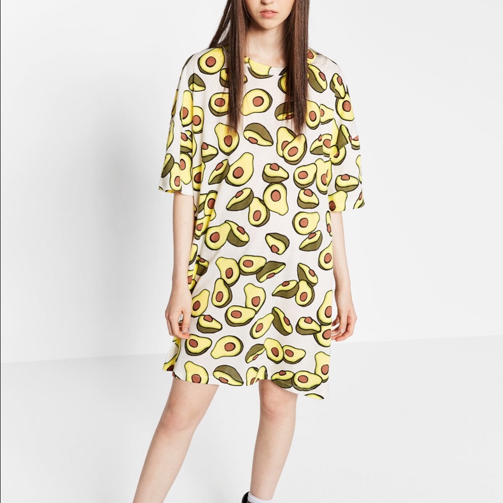 Zara T-shirt dress with avocado print - Picture 2 of 6