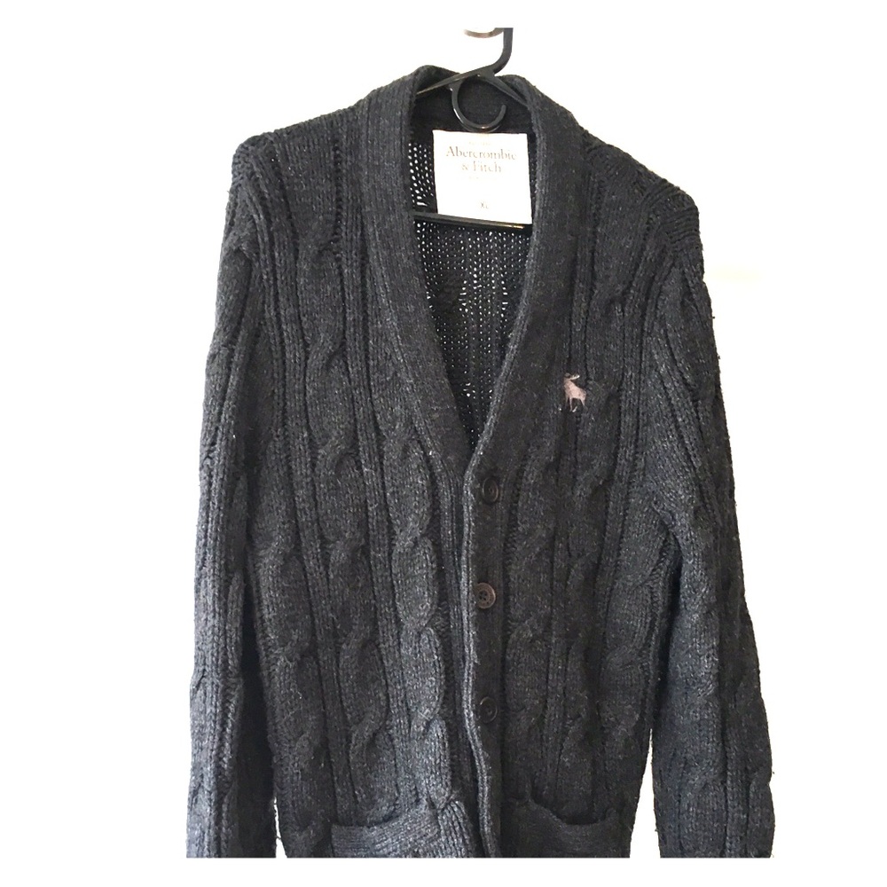 Button Dark Gray Sweater