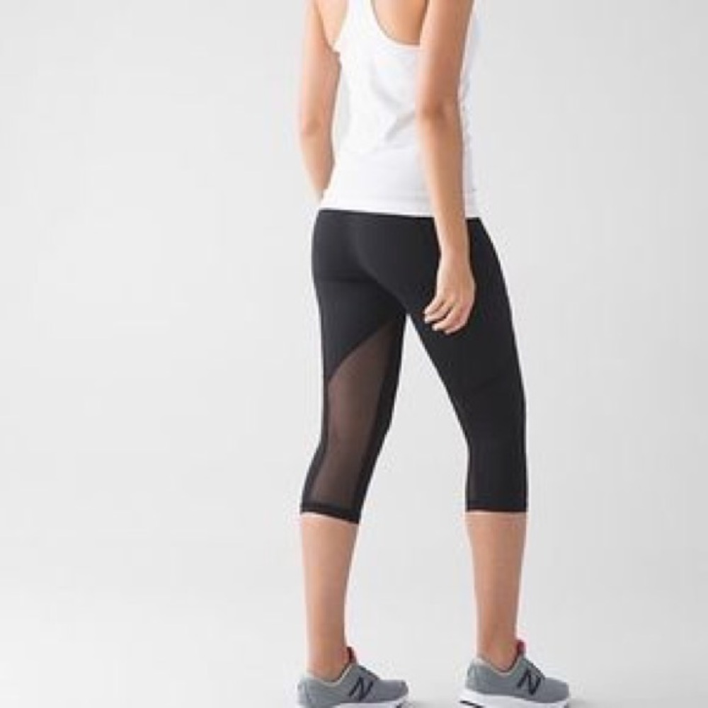 Lululemon Outrun Crop 17"