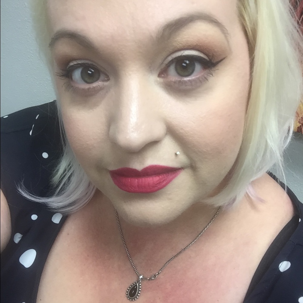 Meet your Posher, Kat