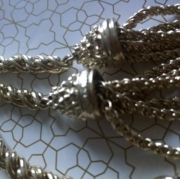 Kendra Scott Jackie statement necklace - Picture 2 of 3