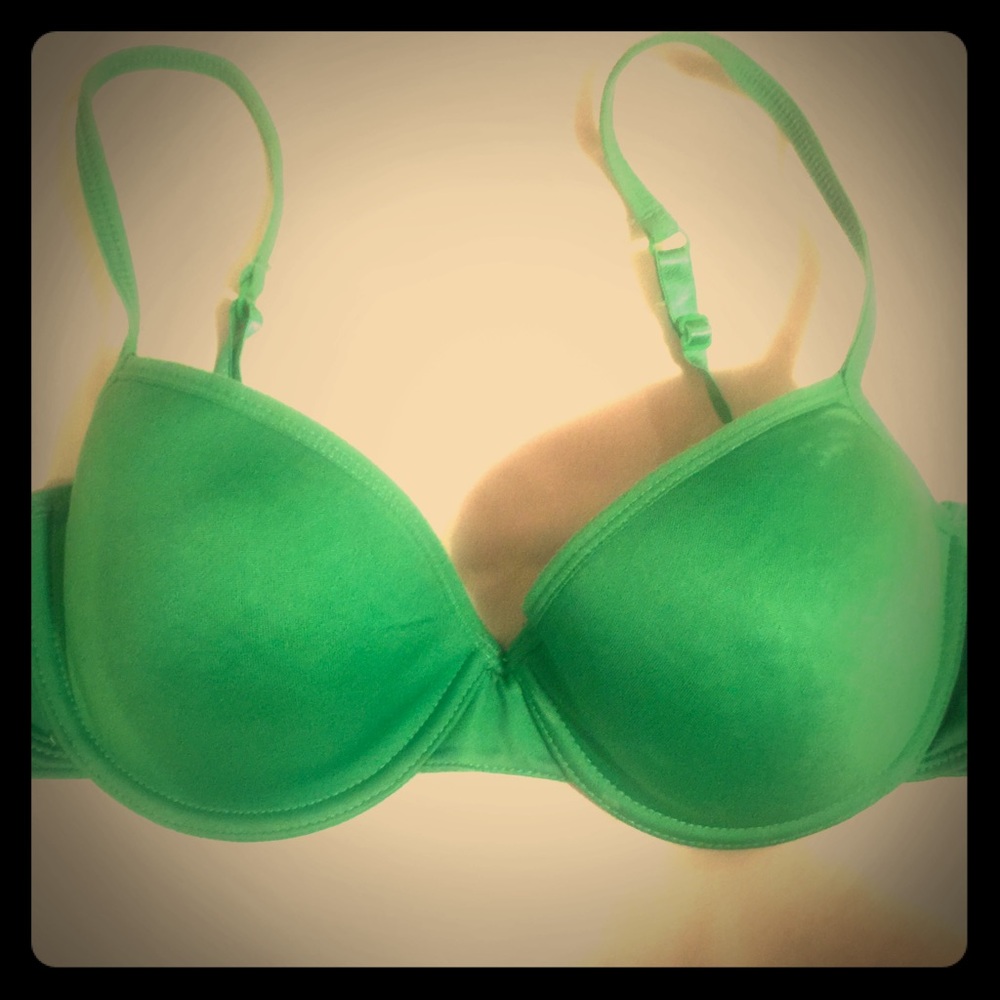 34B t-shirt Bra