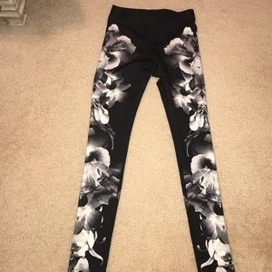 Express Floral print leggings