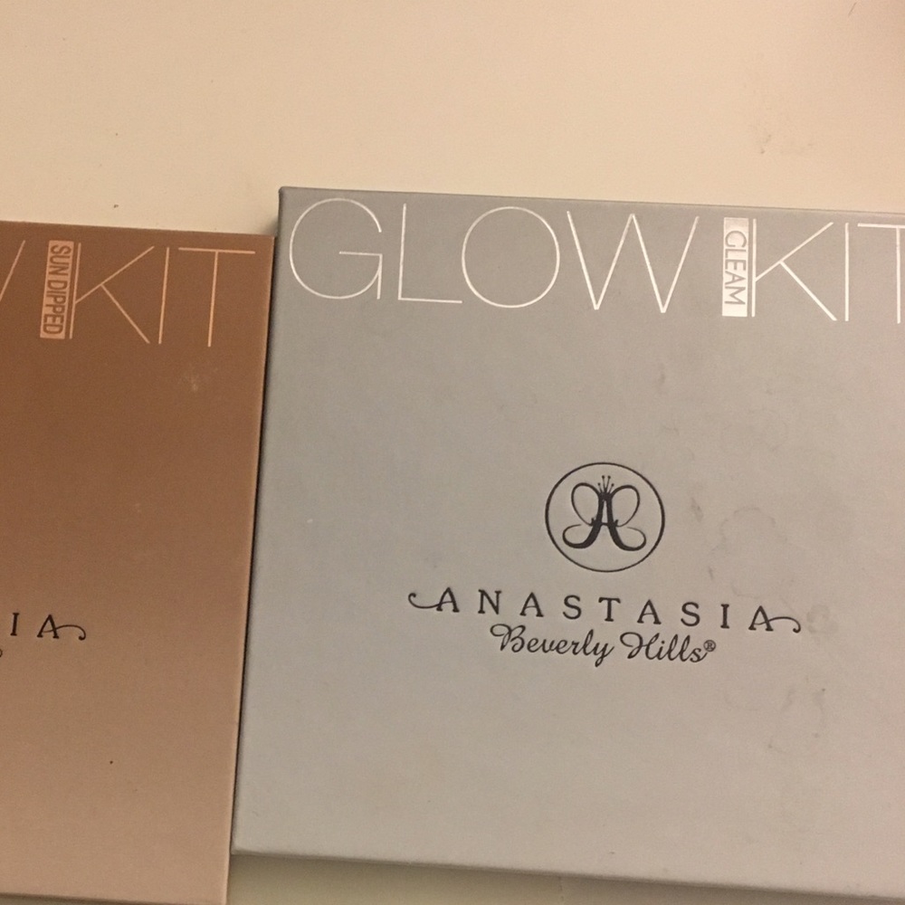 Anastasia Beverly Hills glow kit in gleam