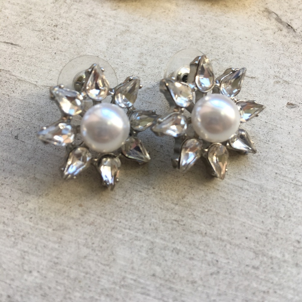 Silver and pearl earrings