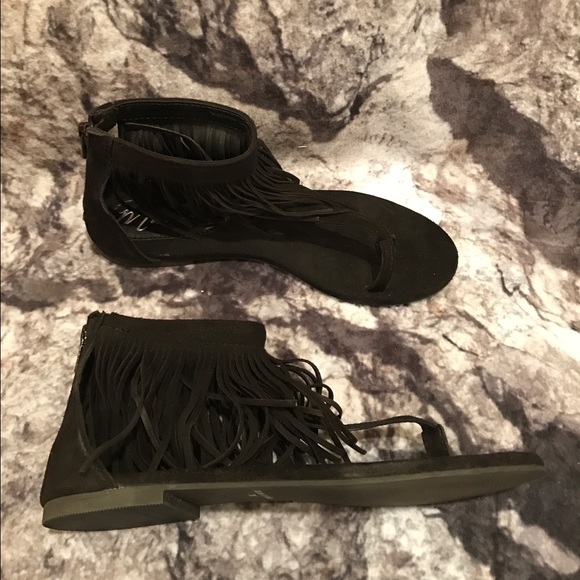 NWT NIB Flat Fringe Suede Sandals - Picture 6 of 6