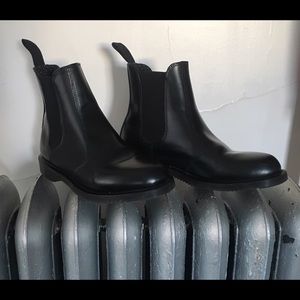 Doc Martens Chelsea Flora Boot