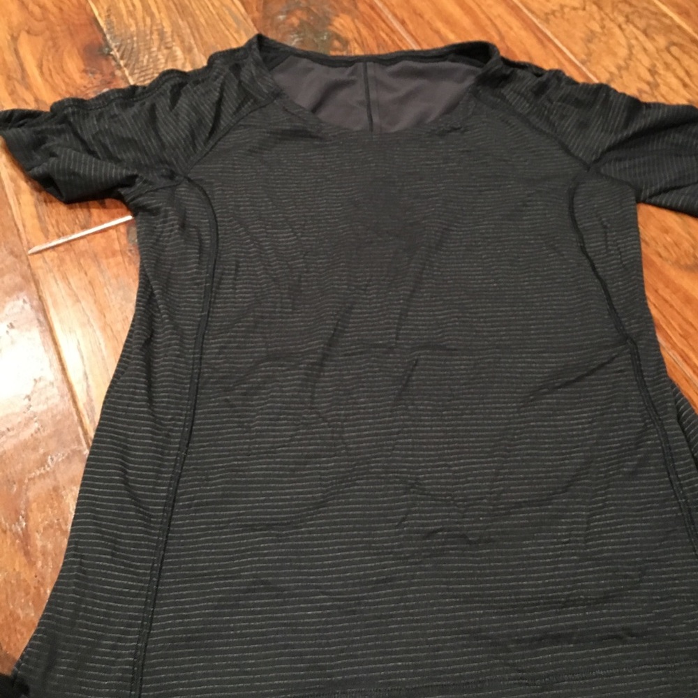 Lululemon run tee