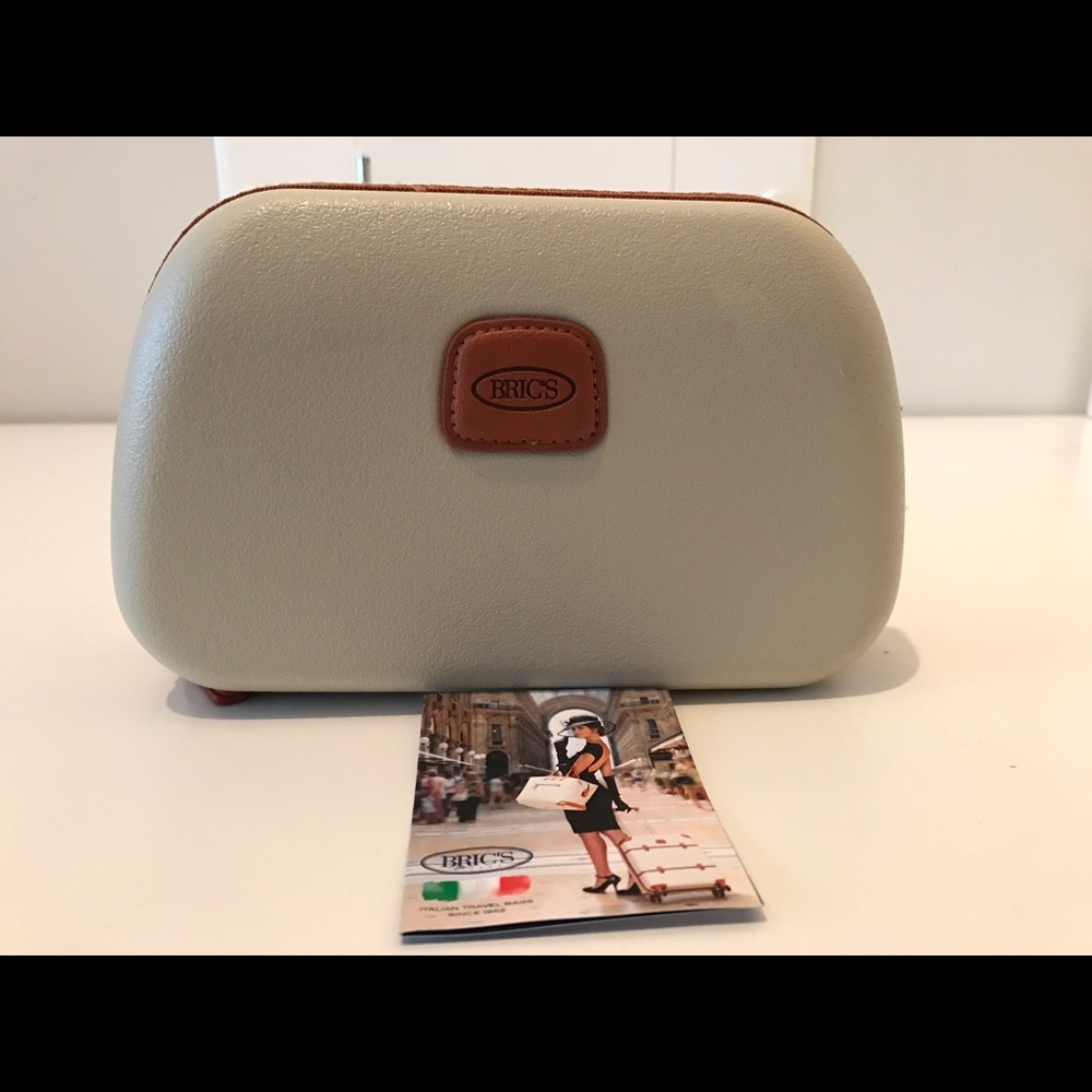 Bric's cosmetic bag