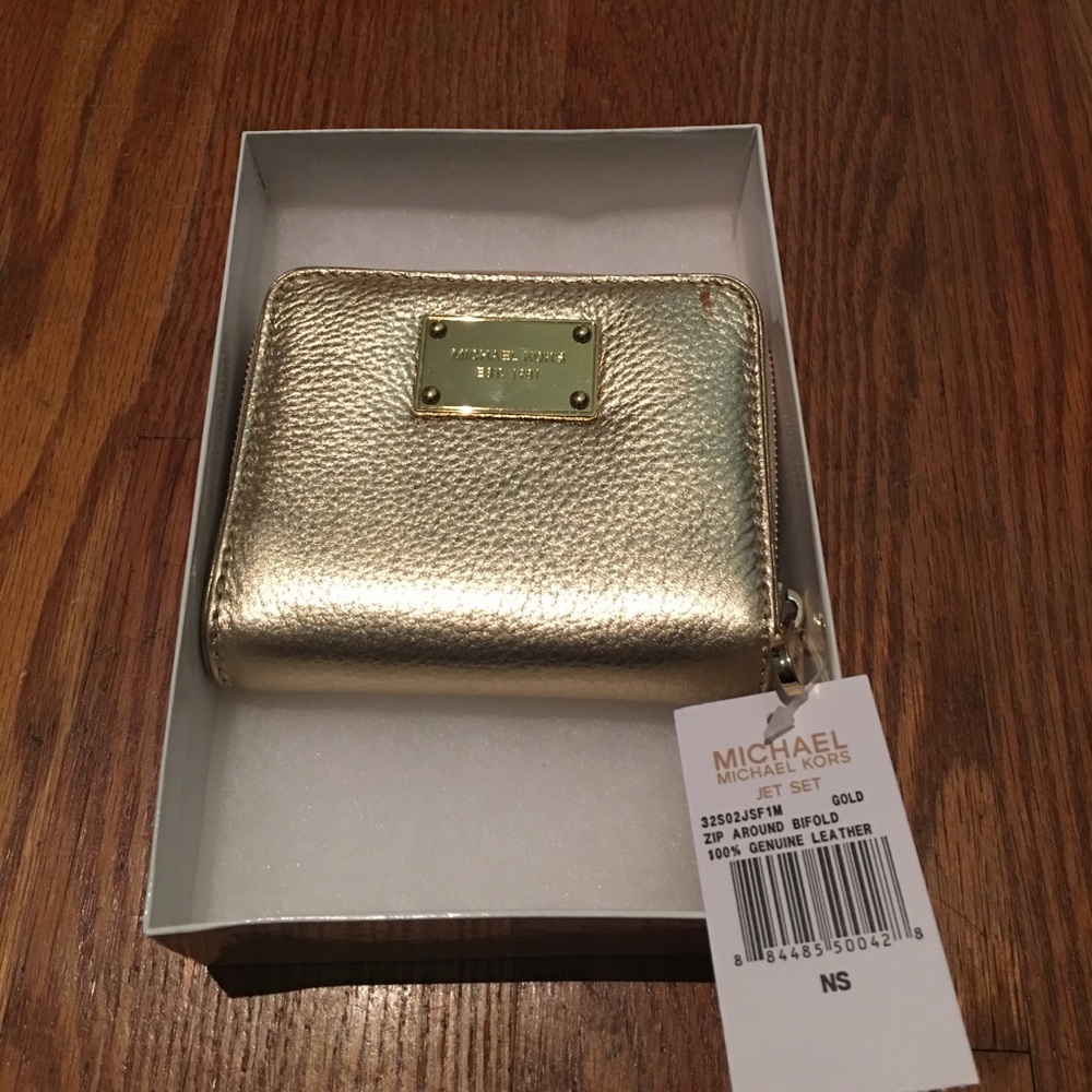 NWT Michael Kors wallet